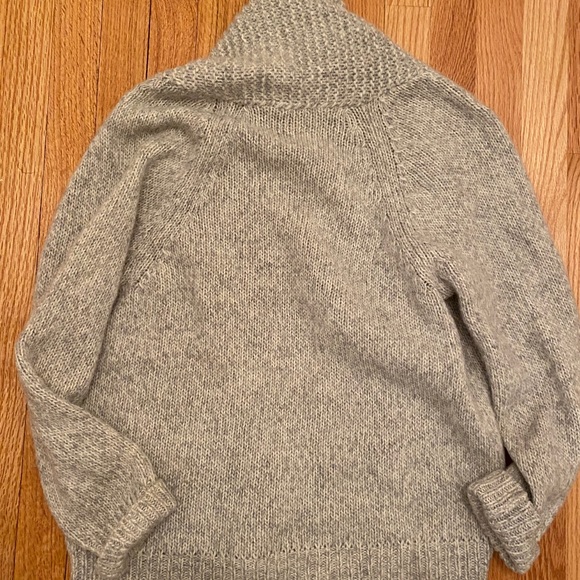 Brandy Melville Cardigan - Picture 2 of 6